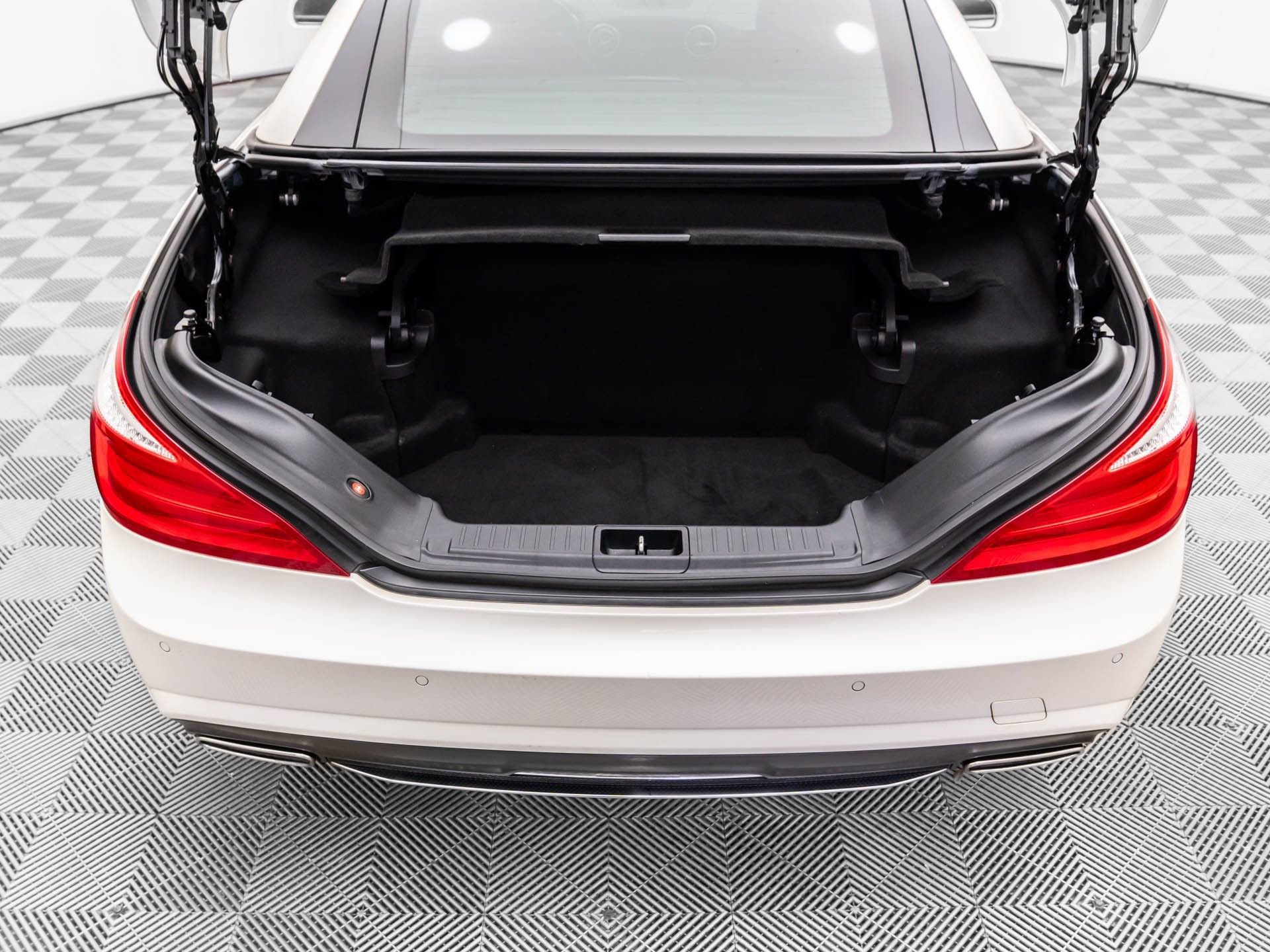 Used 2015 Mercedes-Benz SL 400 image 30