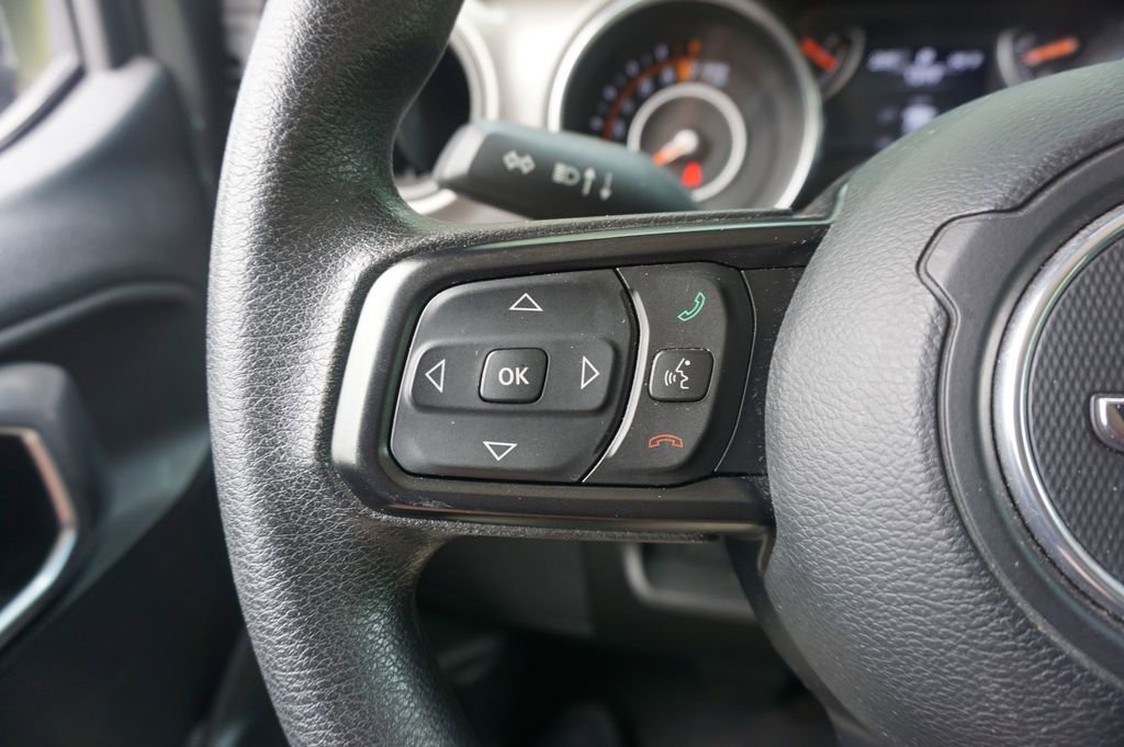 Used 2020 Jeep Wrangler Sport AWD/4WD image 7