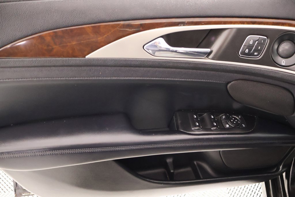 Used 2019 Lincoln MKZ Reserve w/ Reserve Plus Package image 16