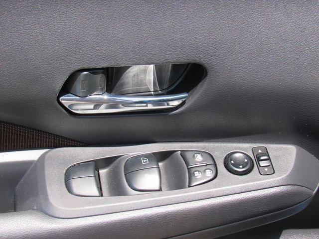 Used 2024 Nissan Kicks SR FWD image 21