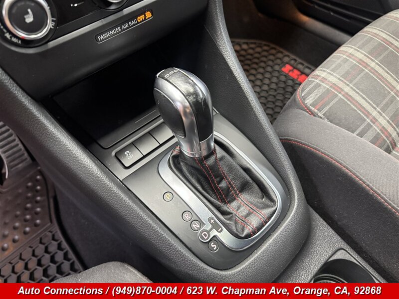 Used 2012 Volkswagen Golf 4-Door FWD image 19