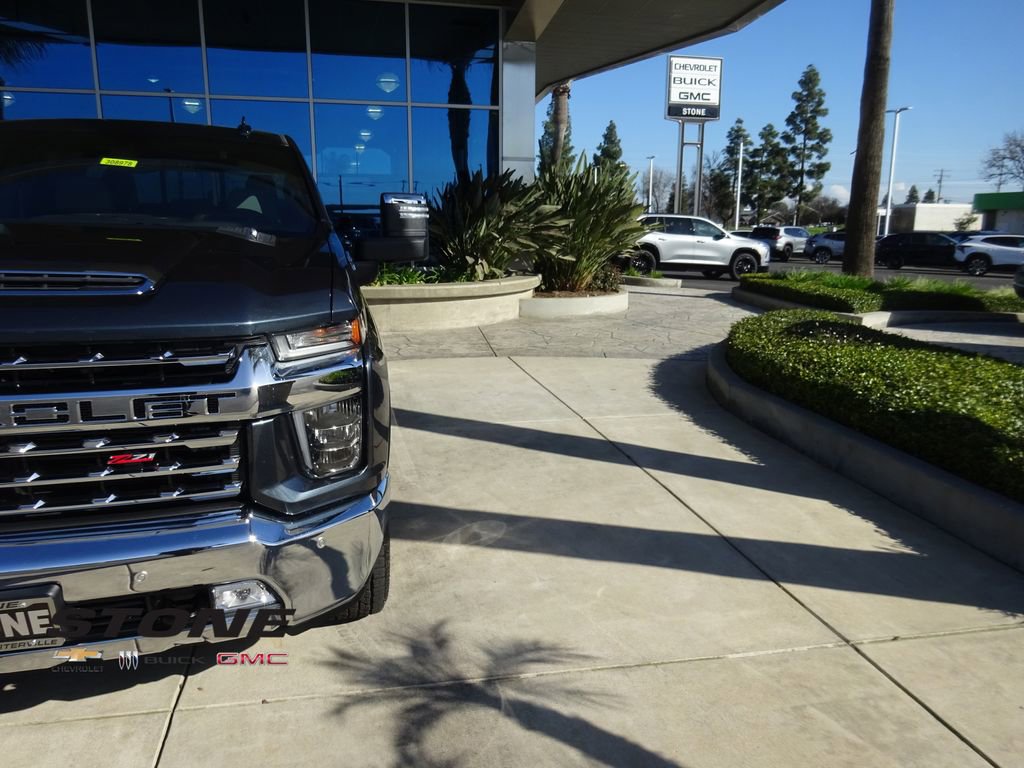 Used 2020 Chevrolet Silverado 3500 LTZ w/ LTZ Premium Package image 34