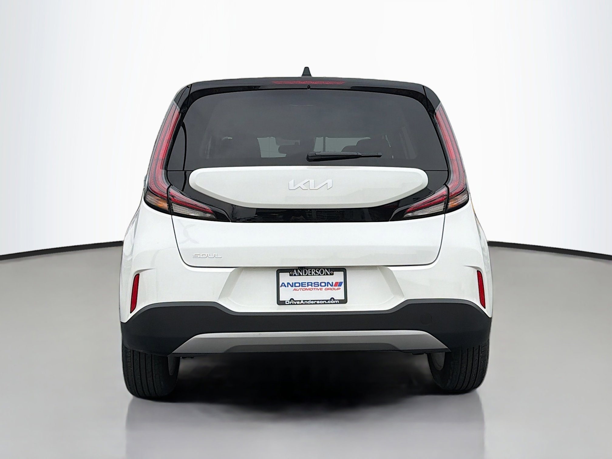 Used 2025 Kia Soul LX image 16