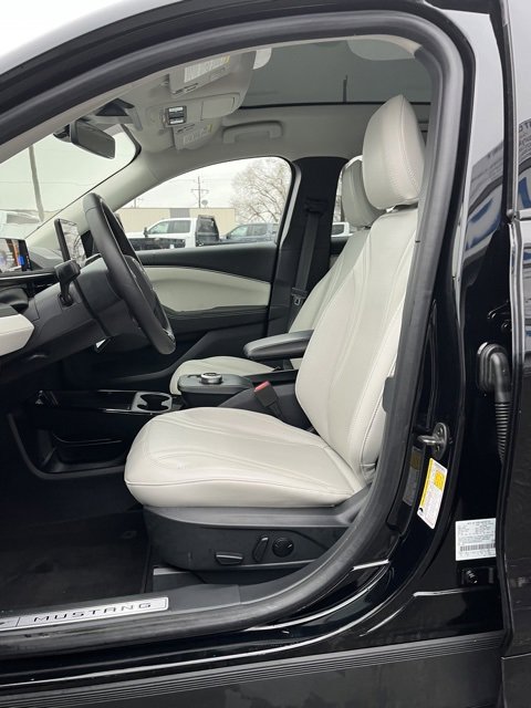 Used 2022 Ford Mustang Mach-E Premium image 26