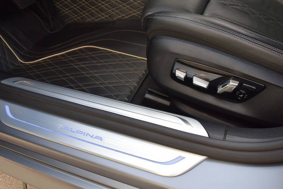 Used 2018 BMW ALPINA B7 xDrive w/ Luxury Rear Seating Package AWD/4WD image 41