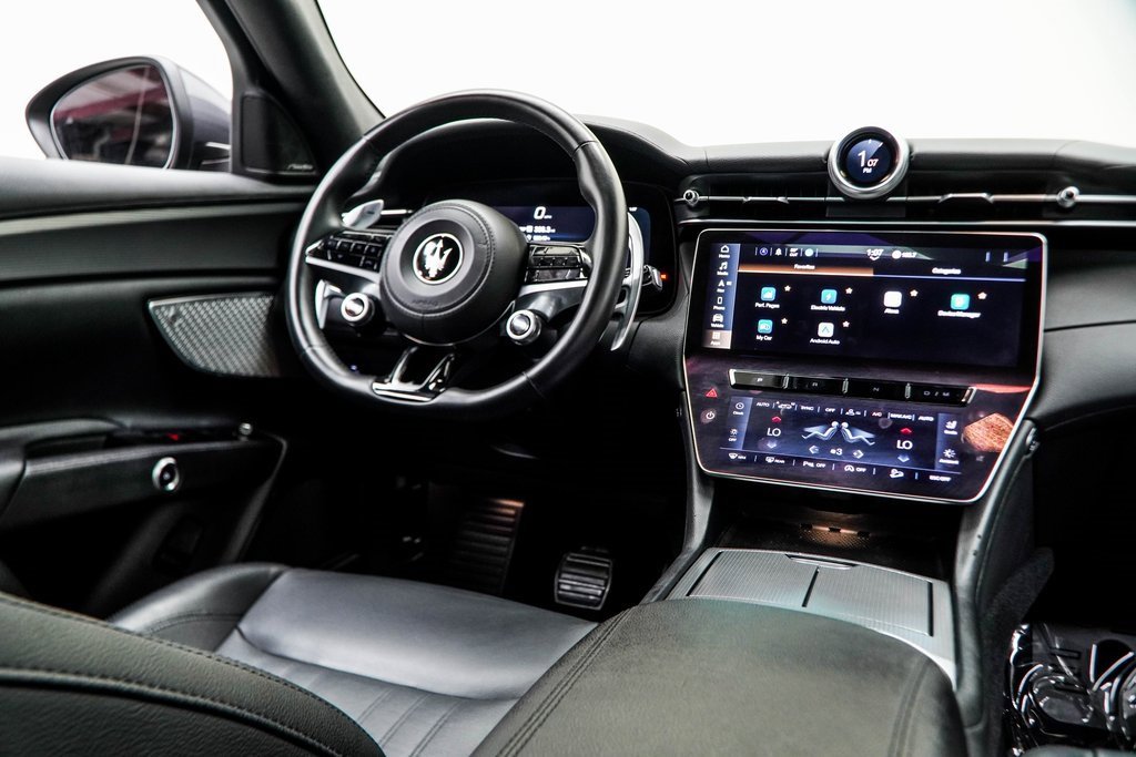 Used 2023 Maserati Grecale GT image 19