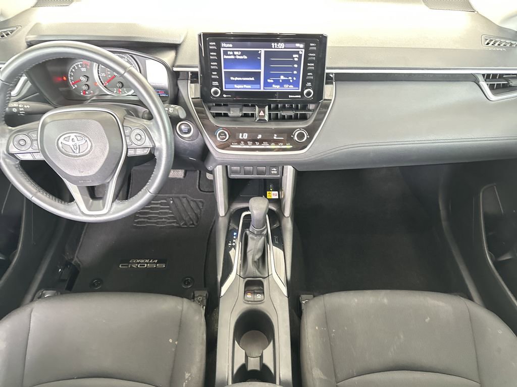 Used 2022 Toyota Corolla Cross LE image 16