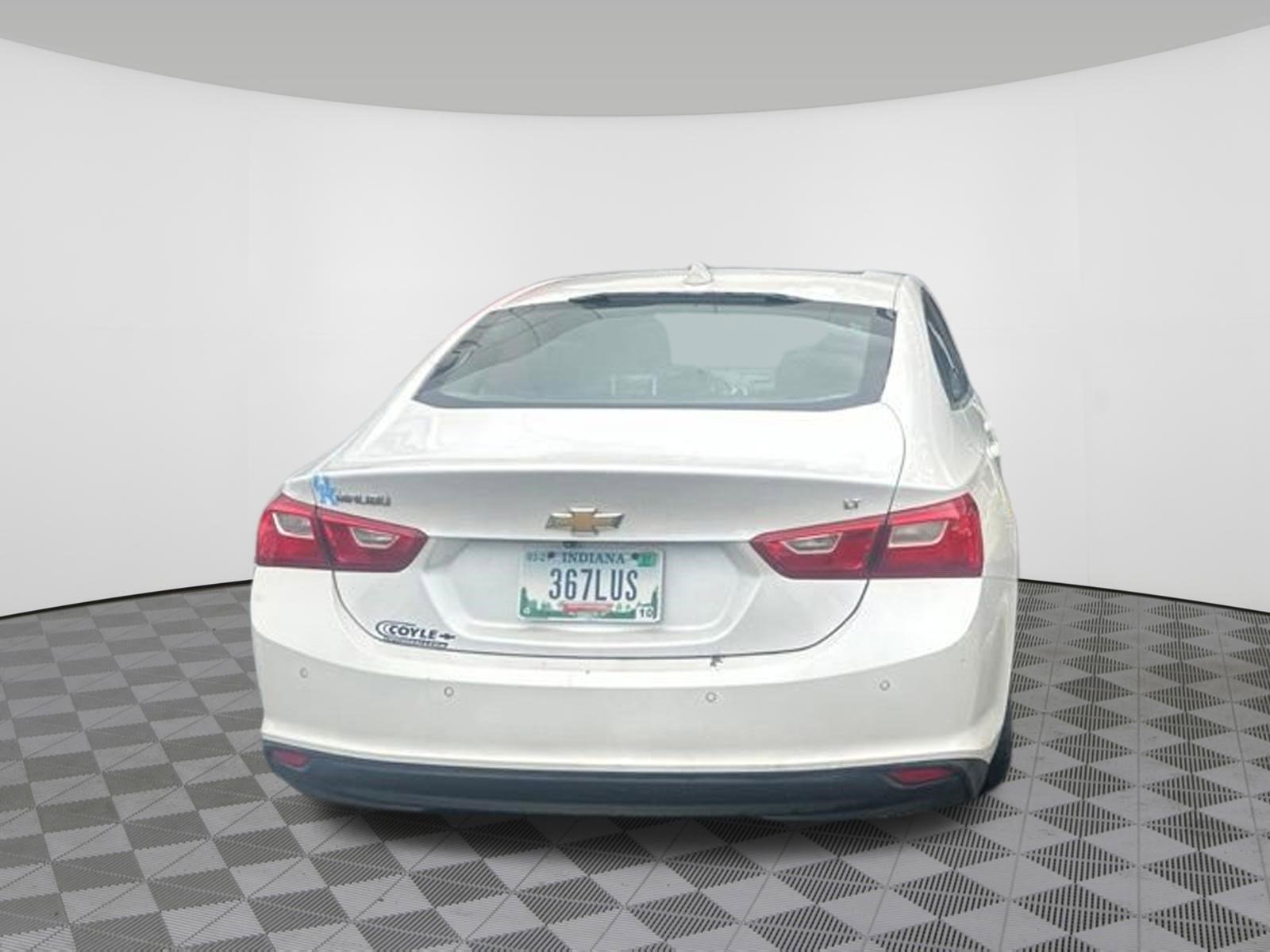Used 2016 Chevrolet Malibu LT w/ Leather Package FWD image 10