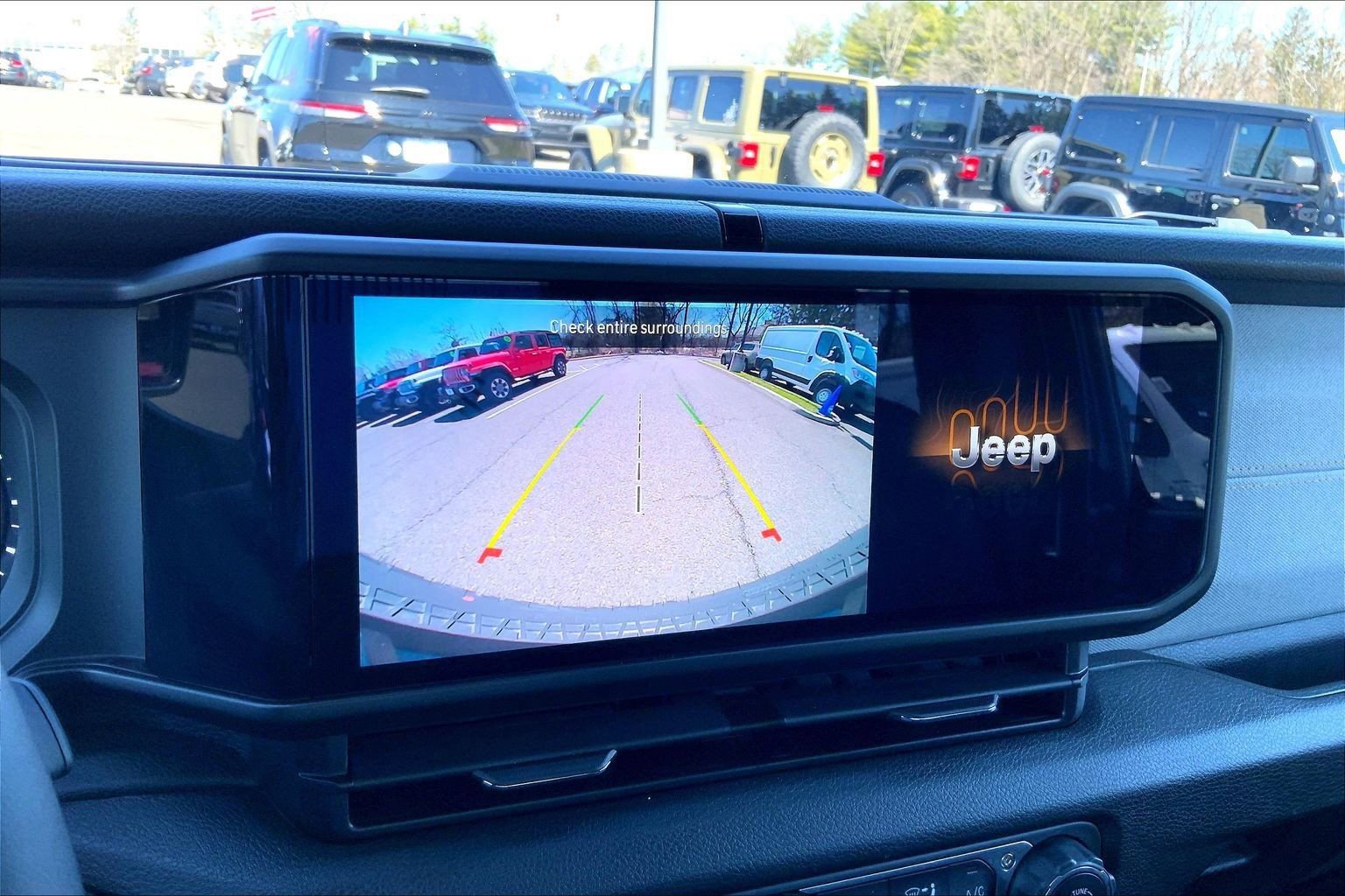 Certified 2025 Jeep Wrangler Sport image 28