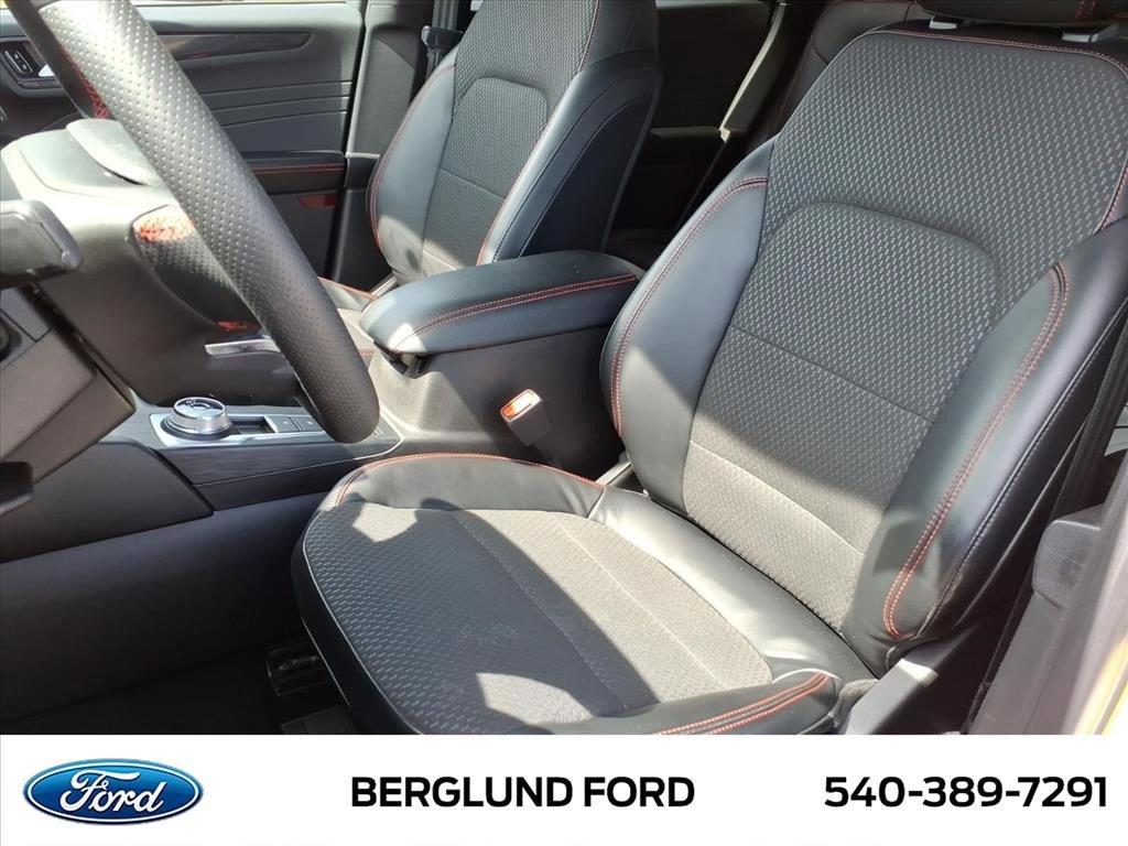 Used 2023 Ford Escape ST-Line w/ Tech Pack #1 image 17