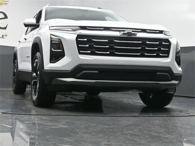 New 2026 Chevrolet Equinox LT image 3