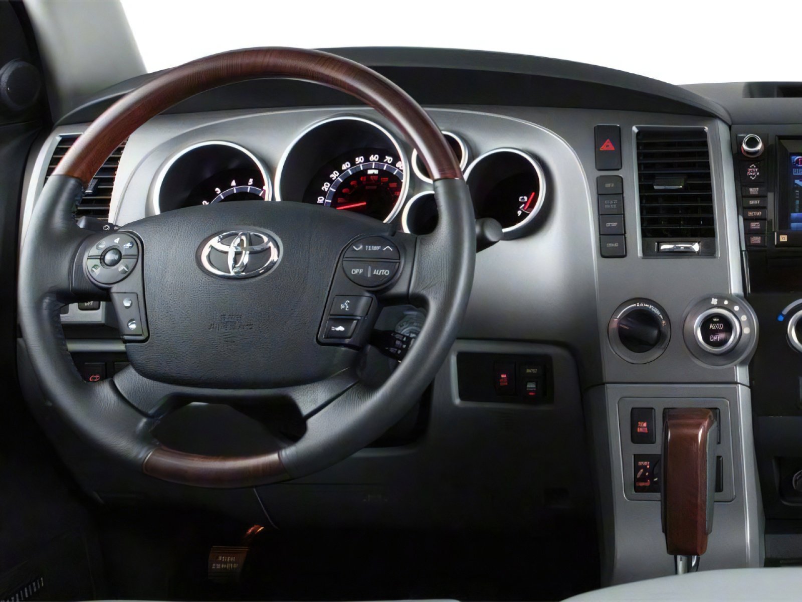 Used 2011 Toyota Sequoia Platinum image 4