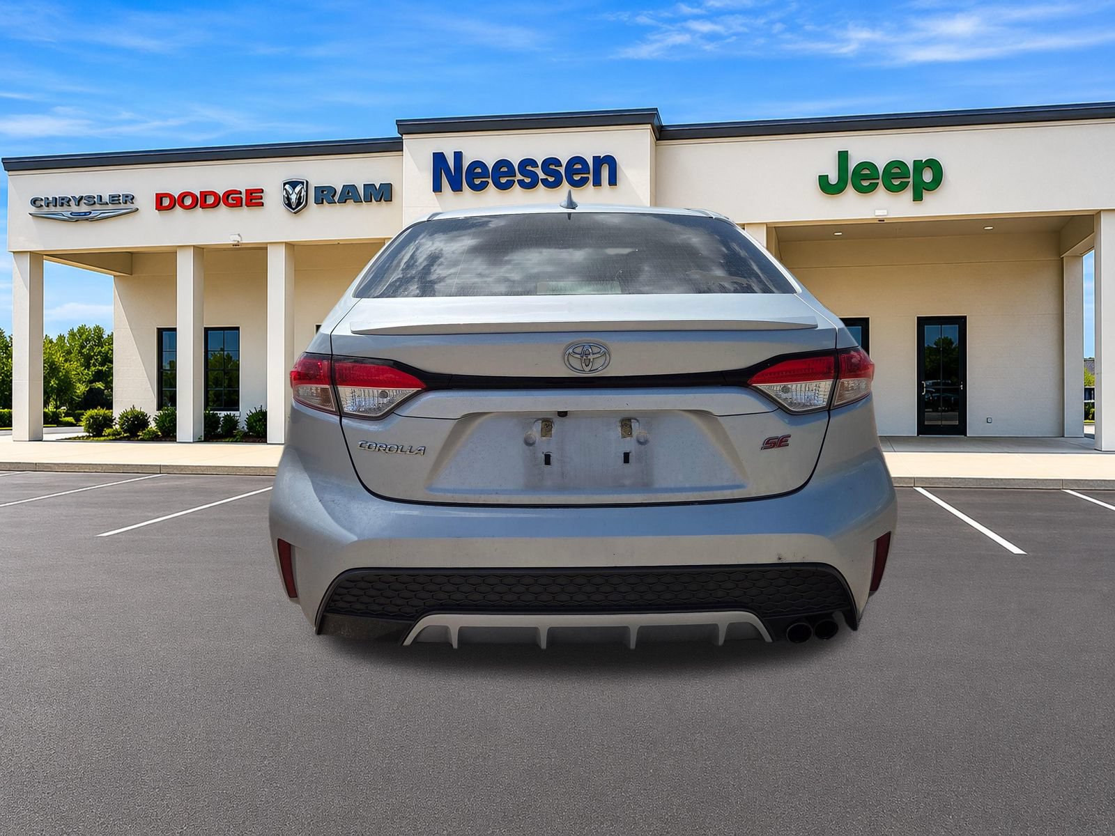 Used 2020 Toyota Corolla SE FWD image 6