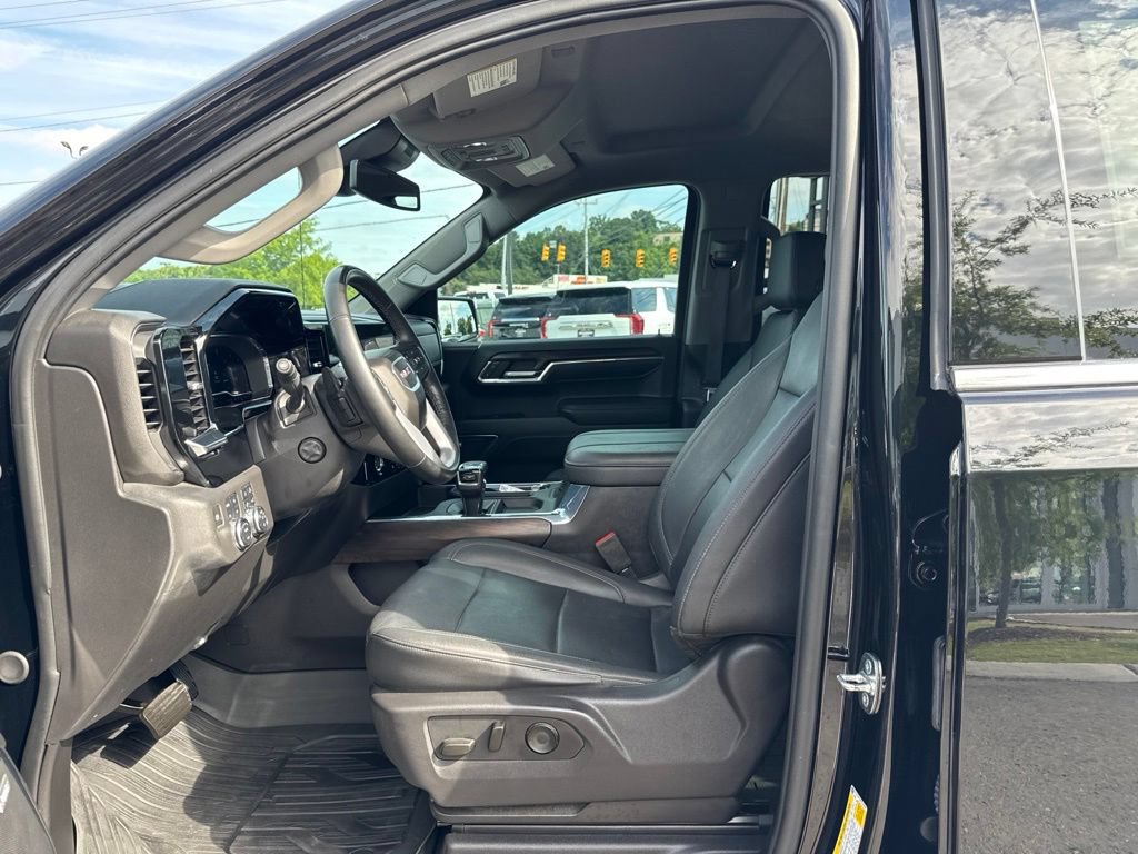 Used 2024 GMC Sierra 1500 SLT w/ SLT Premium Package AWD/4WD image 12