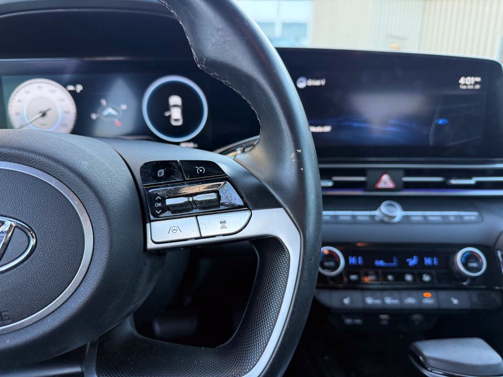 Certified 2022 Hyundai Elantra Limited FWD image 13