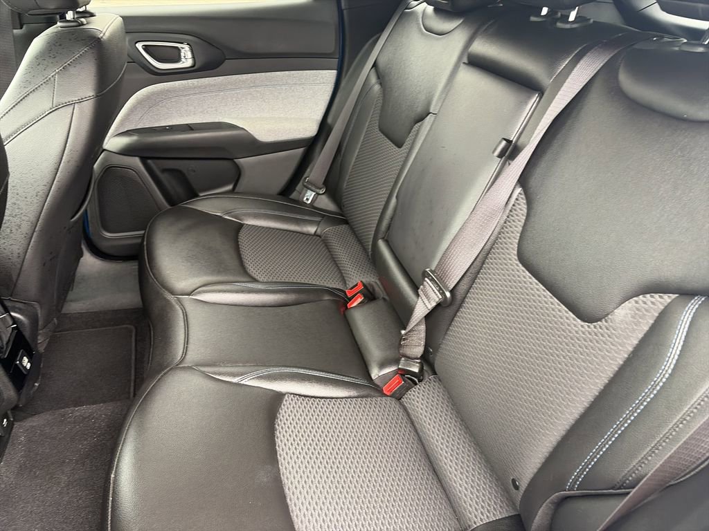 Used 2024 Jeep Compass Latitude AWD/4WD image 29