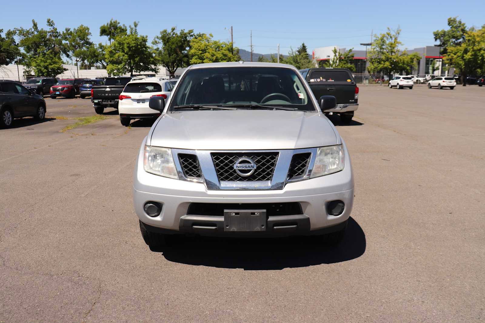 Used 2017 Nissan Frontier SV AWD/4WD image 2