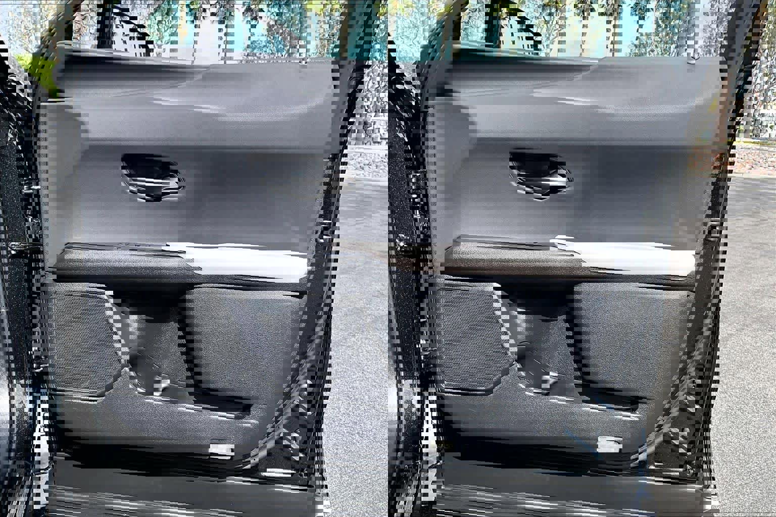 Certified 2023 Lexus UX 250h FWD w/ Accessory Package (Z2) image 21