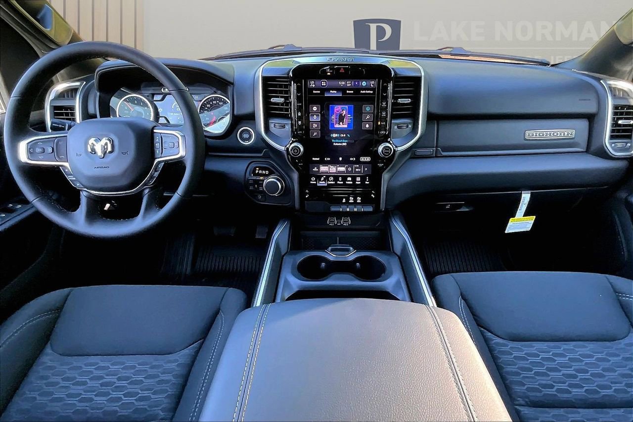 New 2026 RAM 1500 4x4 Crew Cab image 10