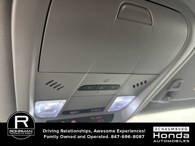 Used 2023 Chevrolet Equinox Premier AWD/4WD image 10