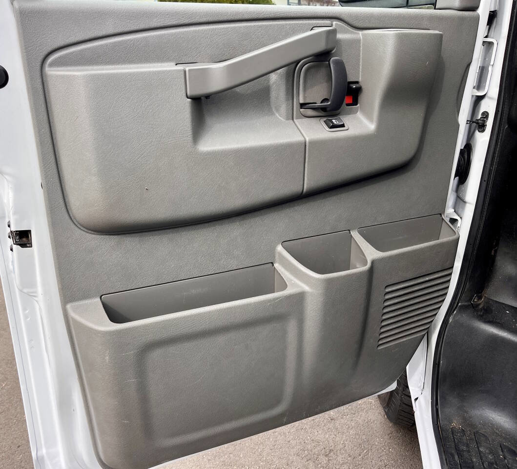 Used 2016 Chevrolet Express 2500 w/ Cold Climate Package image 15