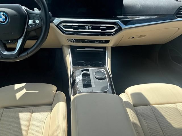 Used 2023 BMW 330e xDrive w/ Premium Package AWD/4WD image 18