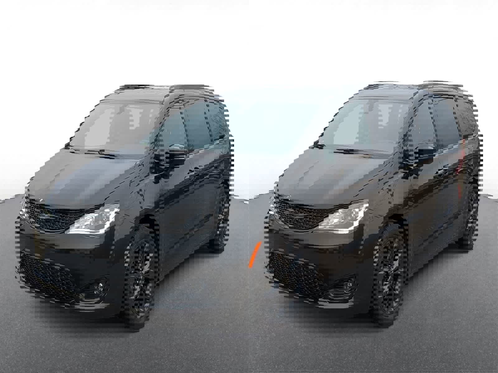 Certified 2019 Chrysler Pacifica Limited w/ S Appearance Package image 4