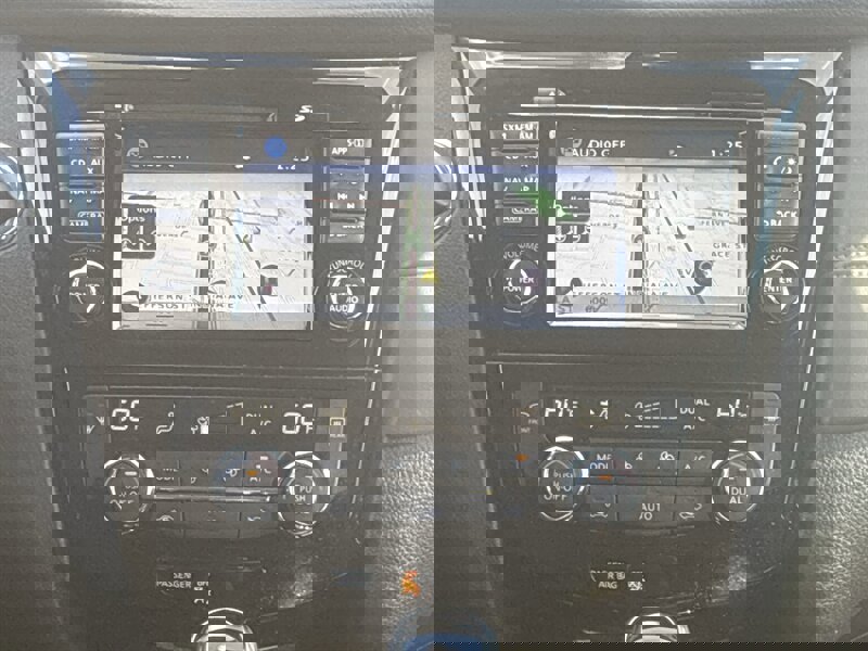 Used 2017 Nissan Rogue SL image 29