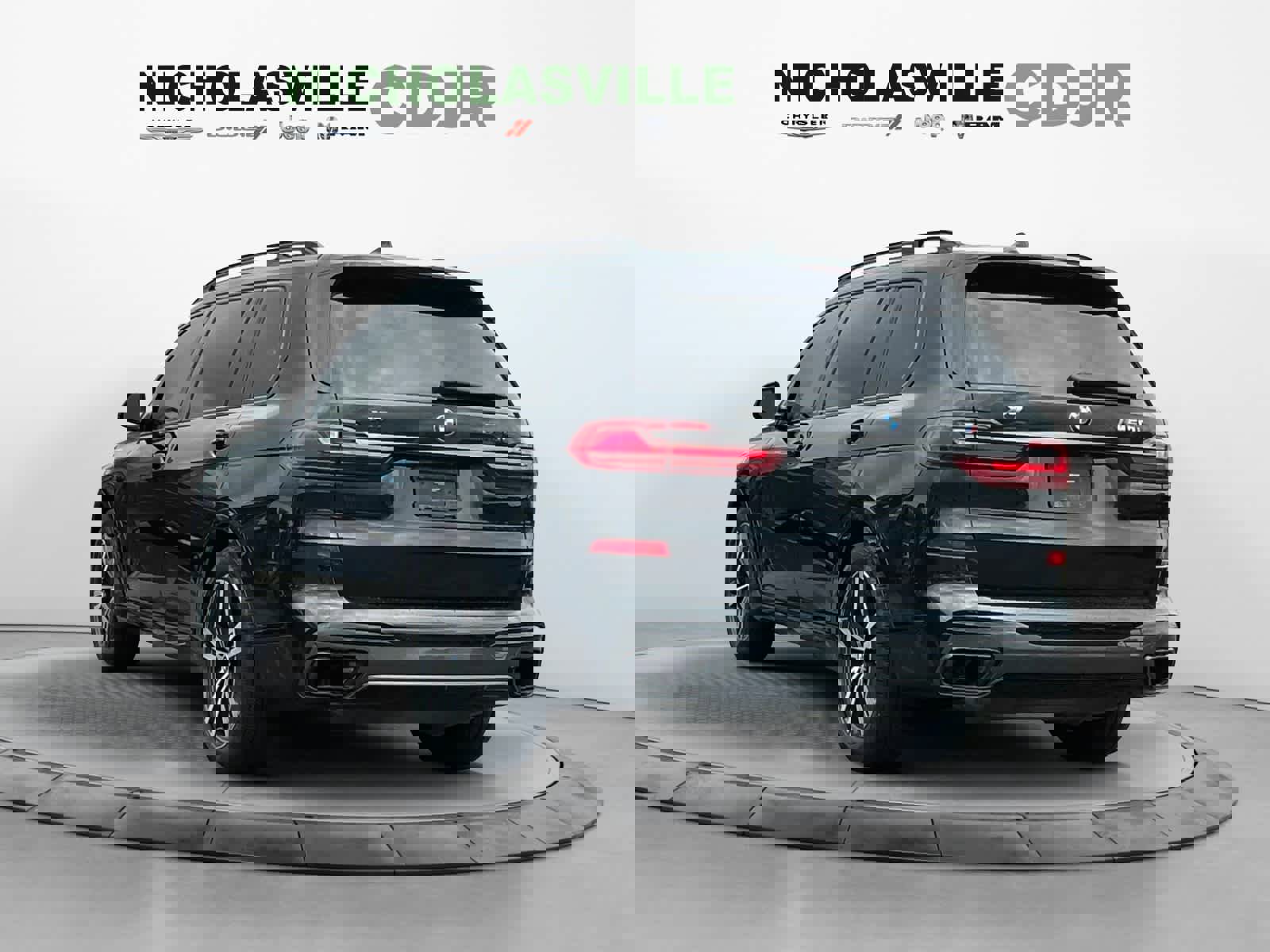 Used 2022 BMW X7 M50i image 3