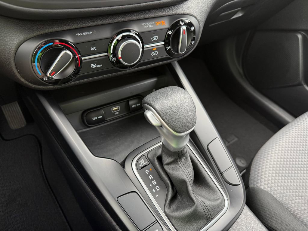 Certified 2025 Kia Soul LX FWD image 28