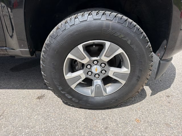 Used 2015 Chevrolet Colorado Z71 w/ LPO, Bed Protection Package AWD/4WD image 30