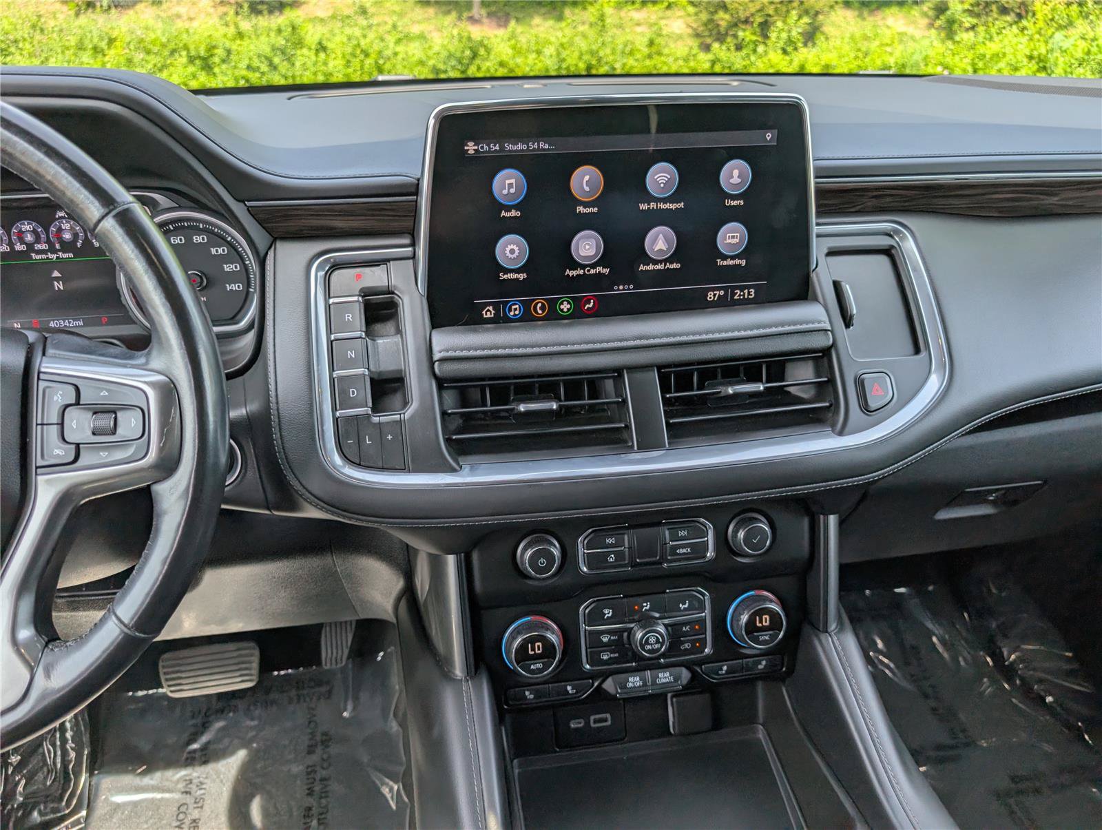 Used 2021 Chevrolet Tahoe Z71 w/ Z71 Off-Road Package AWD/4WD image 19