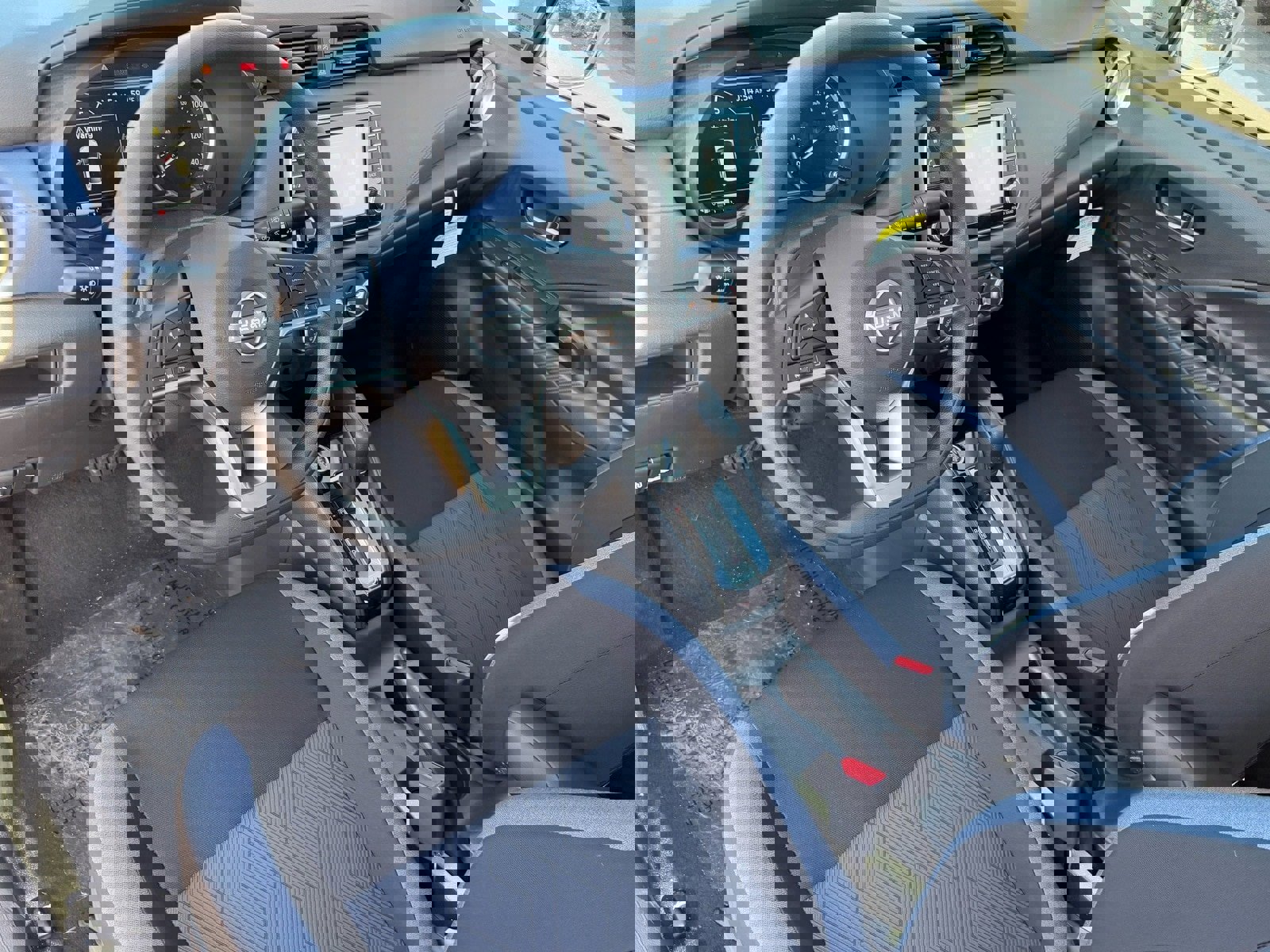 New 2025 Nissan Versa SV image 17