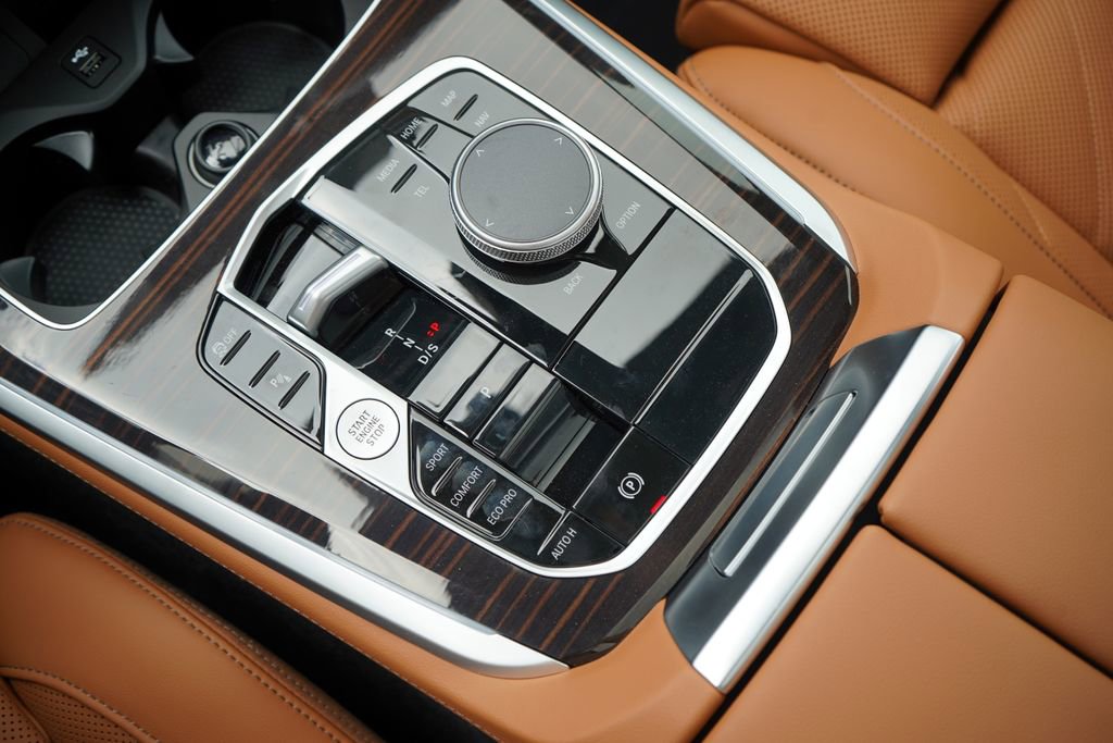 New 2026 BMW X5 sDrive40i image 17