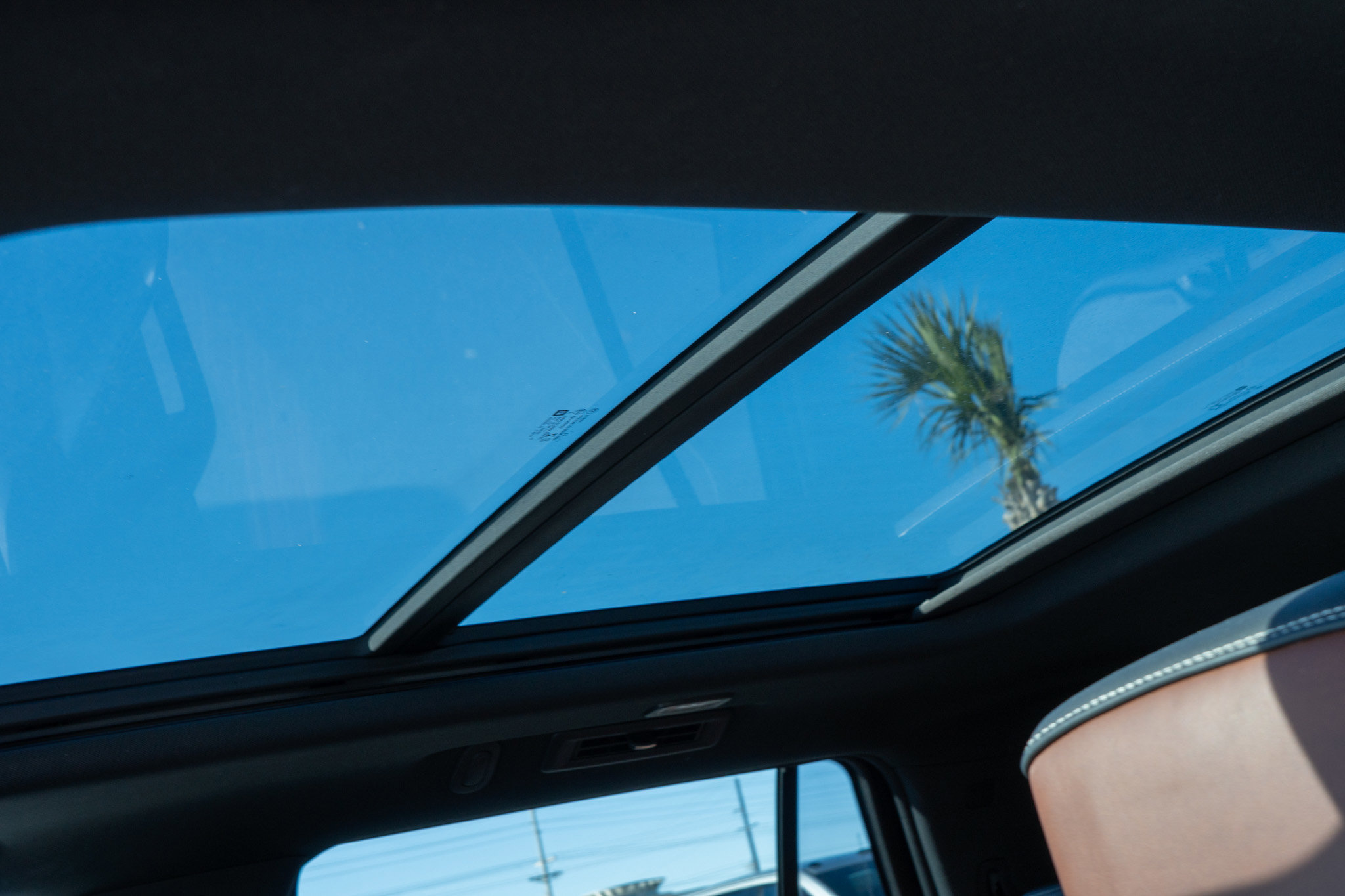 Used 2023 GMC Yukon Denali Ultimate image 18