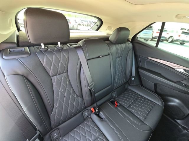 Used 2023 Buick Envision Avenir AWD/4WD image 15