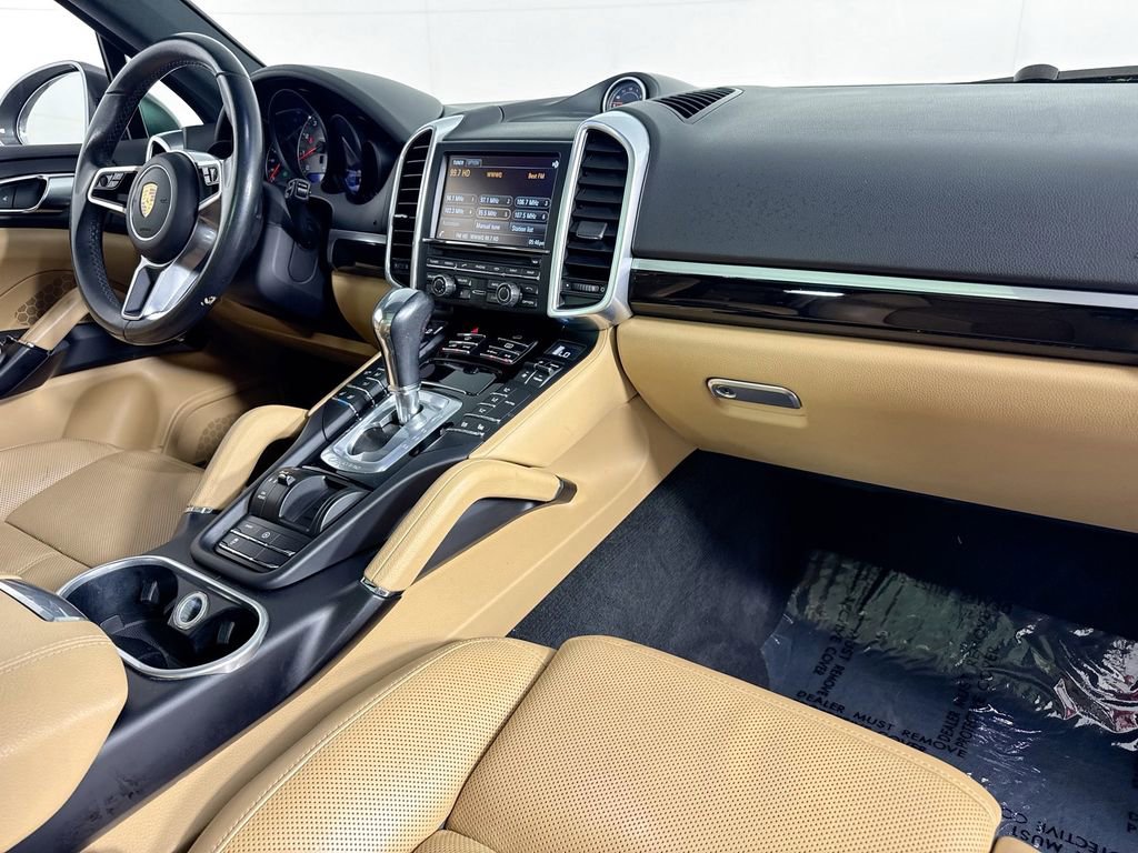 Used 2016 Porsche Cayenne S image 36