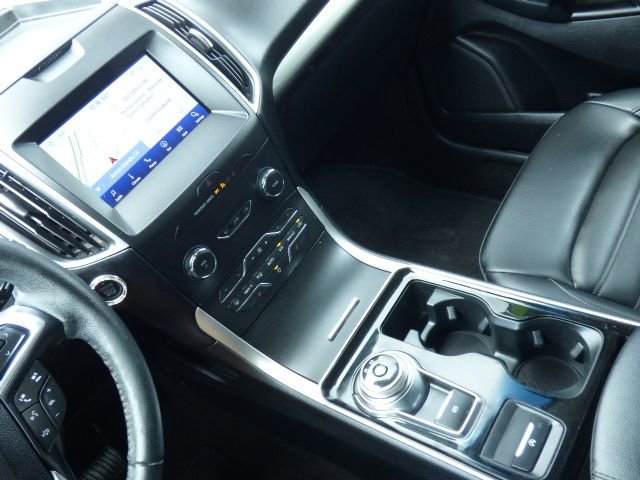 Used 2020 Ford Edge SEL w/ Convenience Package FWD image 28