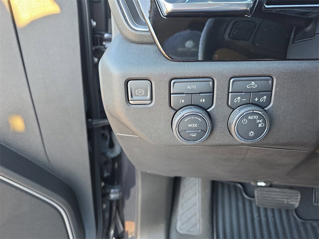 Certified 2022 Chevrolet Silverado 1500 LT image 25