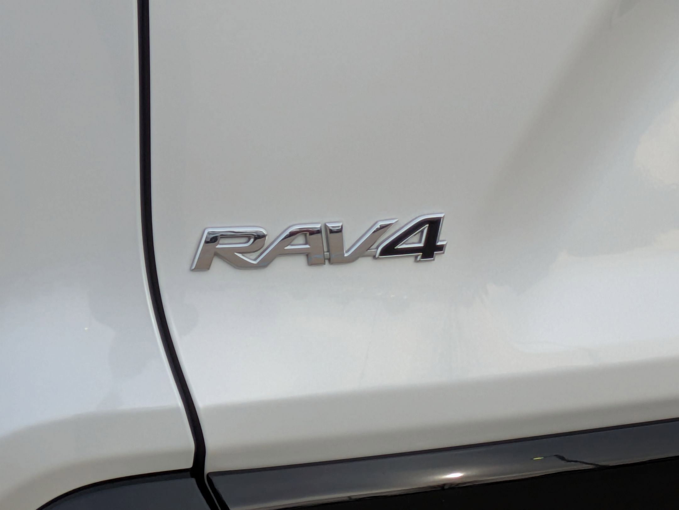 Used 2023 Toyota RAV4 SE w/ Convenience Package image 27