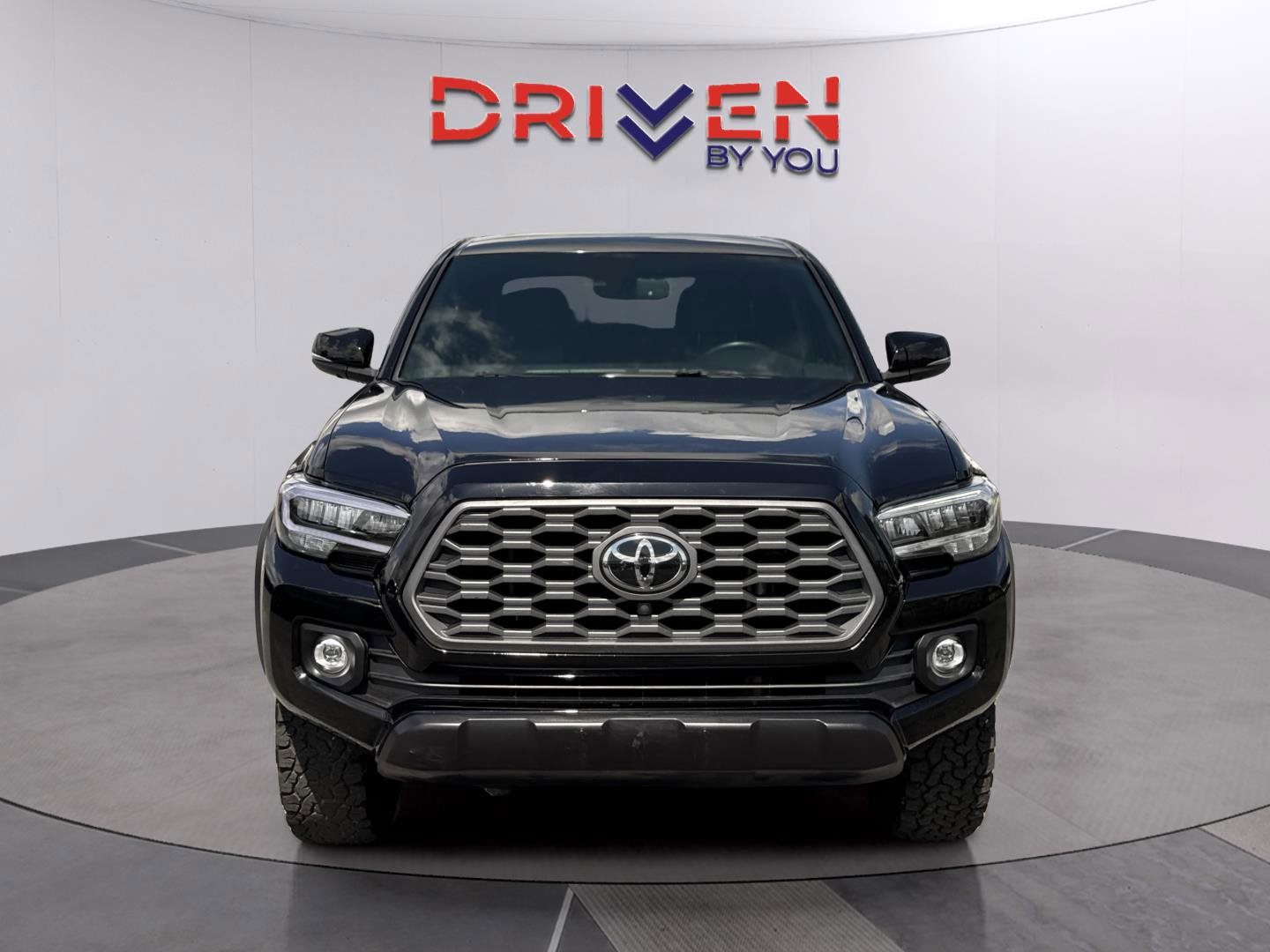 Used 2023 Toyota Tacoma TRD Off-Road w/ Advanced Technology Package AWD/4WD image 9