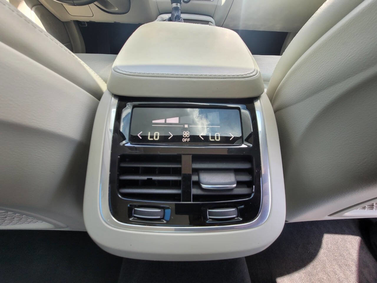 Used 2017 Volvo S90 T5 Inscription w/ Vision Package FWD image 13