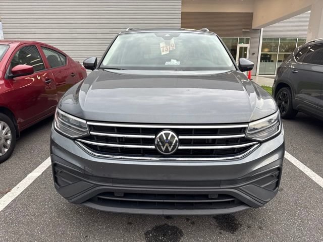 Used 2022 Volkswagen Tiguan SE FWD image 2