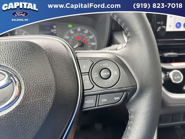 Used 2025 Toyota Corolla Cross SE w/ Moonroof Package image 23