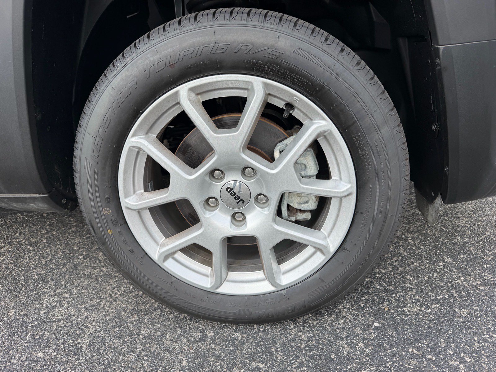Used 2023 Jeep Renegade Latitude AWD/4WD image 20