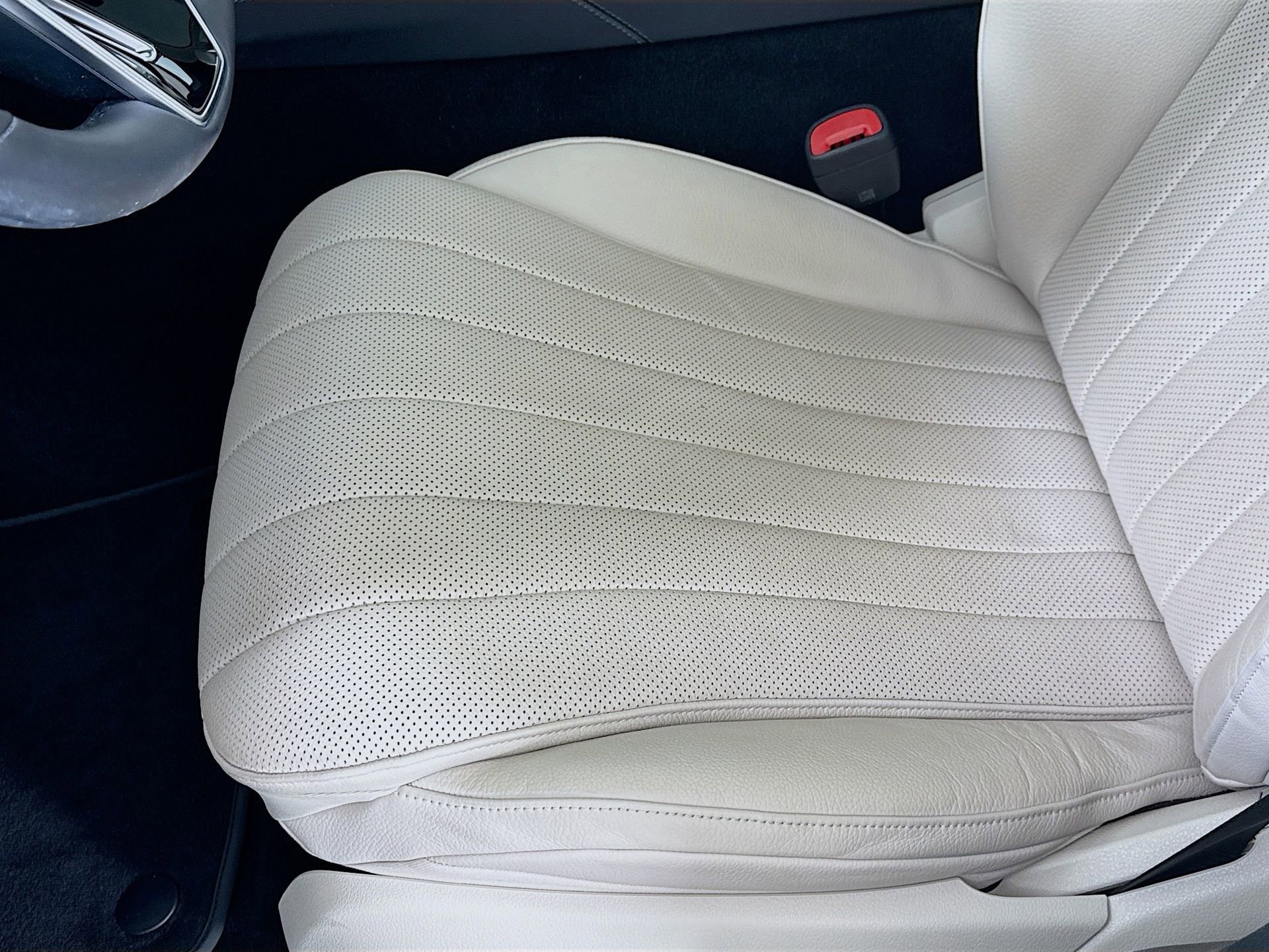 Used 2024 Mercedes-Benz E 350 4MATIC Sedan image 21