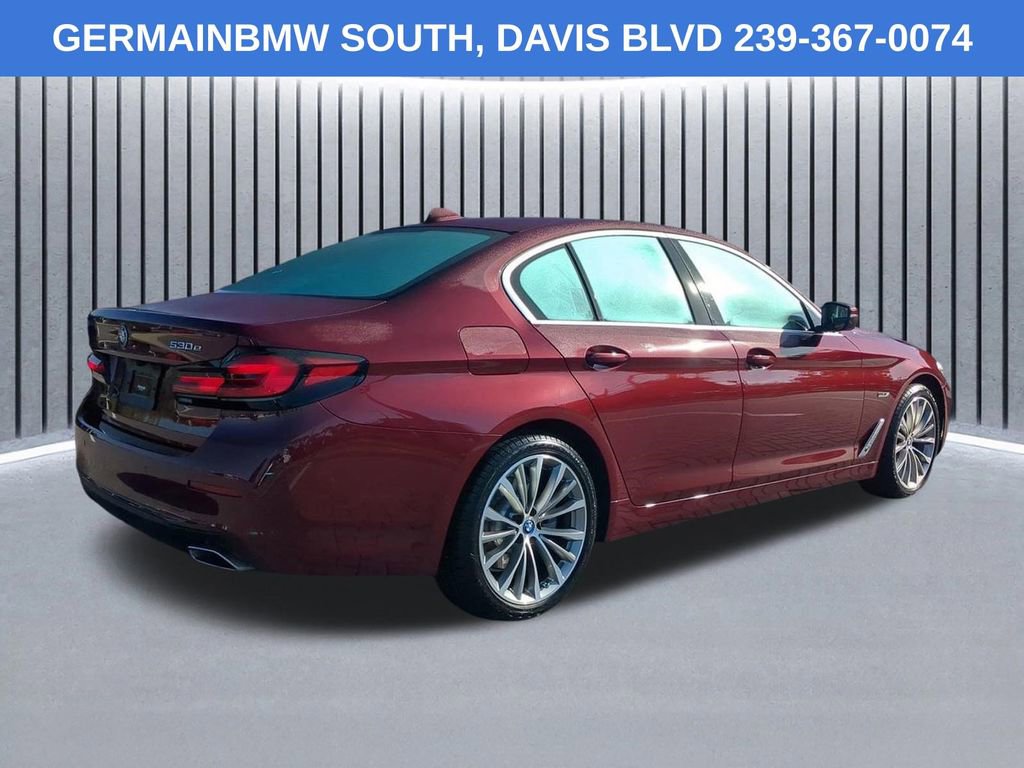 Used 2023 BMW 530e w/ Convenience Package image 5