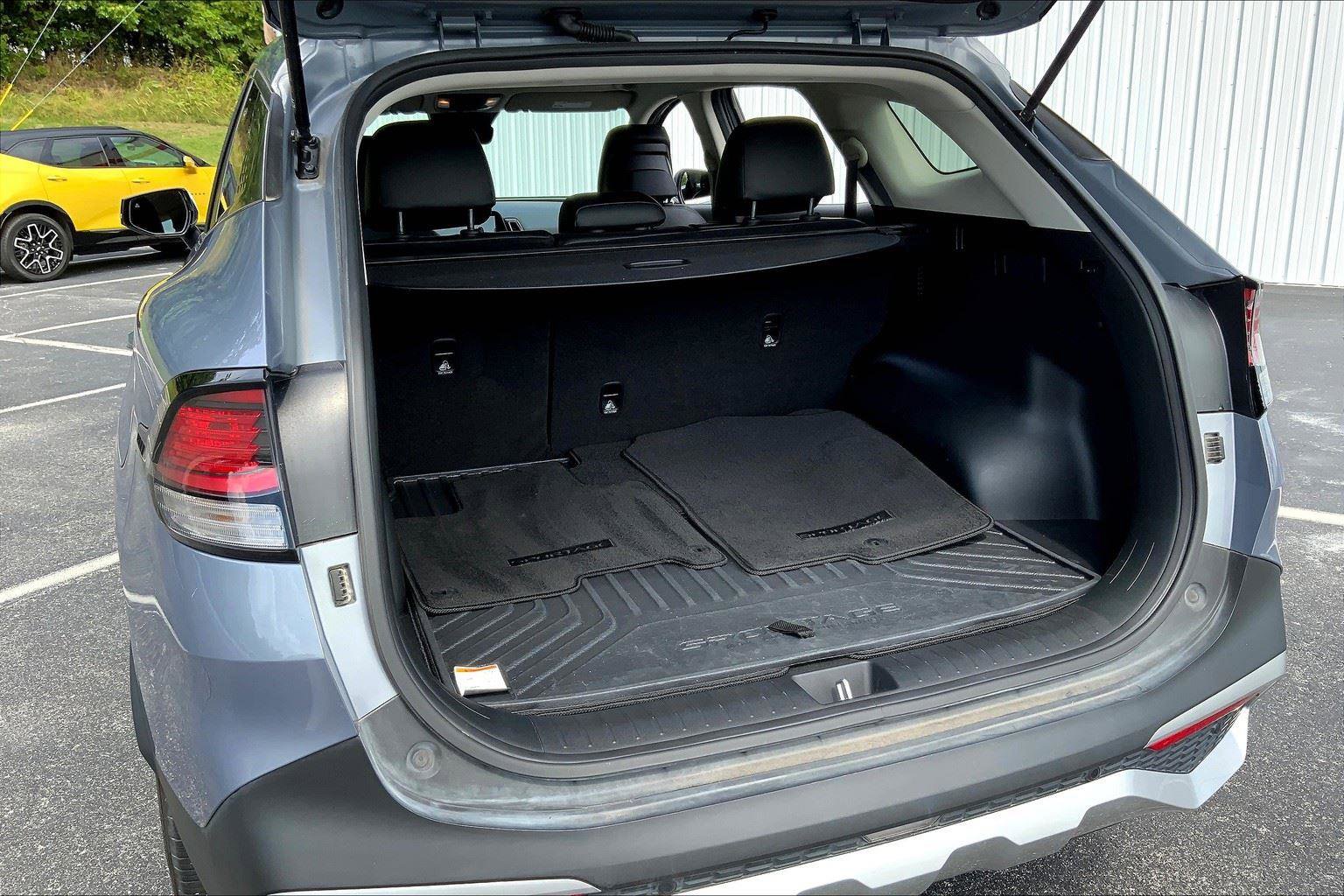 Used 2024 Kia Sportage EX image 25