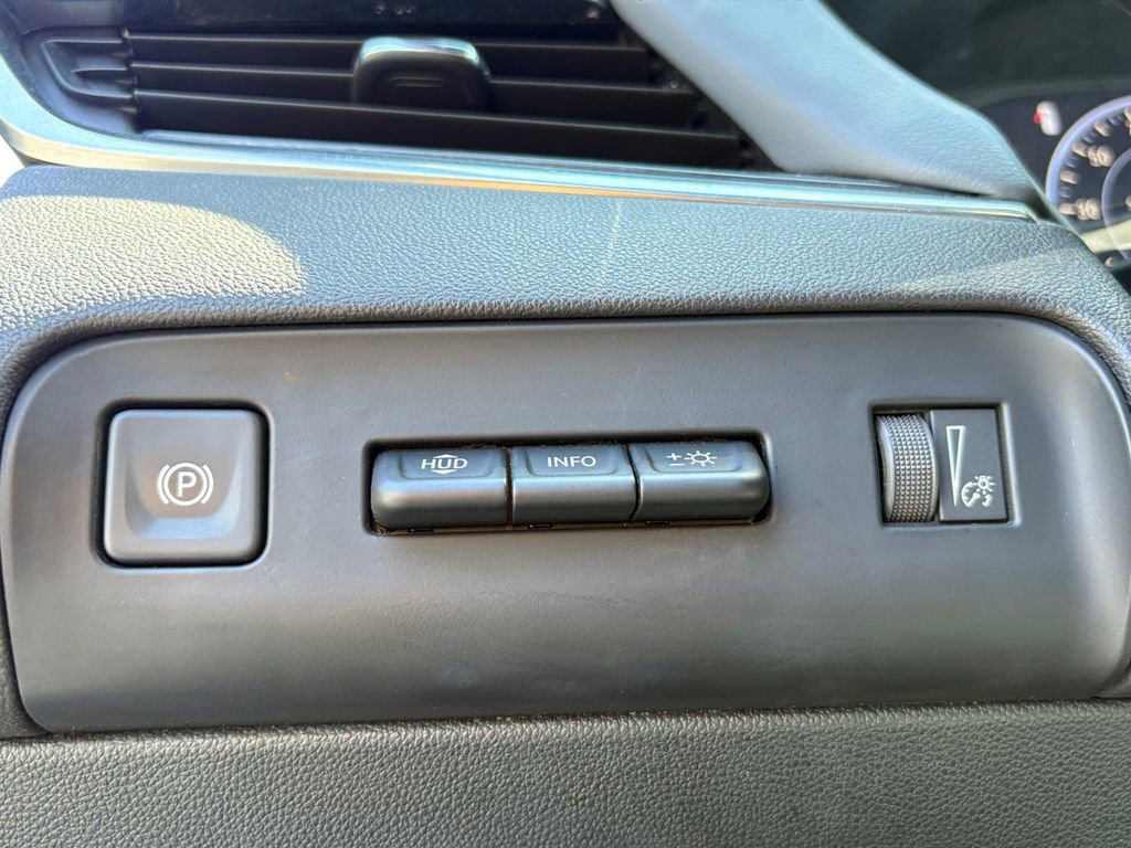 Used 2022 Buick Enclave Premium FWD image 6