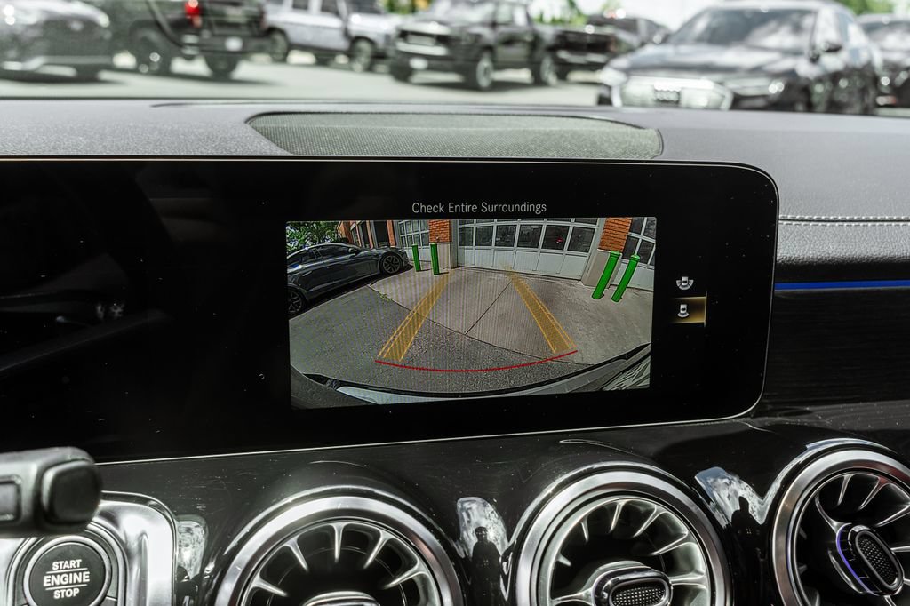 Used 2023 Mercedes-Benz GLB 35 AMG 4MATIC w/ AMG Night Package Plus image 9